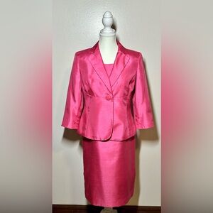 Le Suit Pink Women's Dress Suit